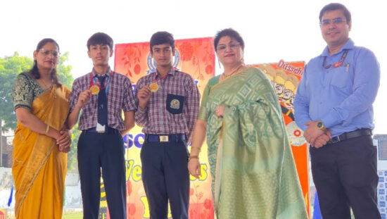 बालाजी पब्लिक स्कूल बल्लभगढ़ के राष्ट्रीय मुआय थाई बॉक्सिंग प्रतियोगिता के लिए चयनित खिलाड़ी आयुष और शाइन