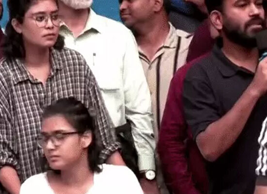 दिल्ली में CJP संस्थापक अभिजीत दीपके, AISA अध्यक्ष नेहा बोरा, प्रशांत भूषण और प्रकाश राज की संयुक्त प्रेस कॉन्फ्रेंस।
