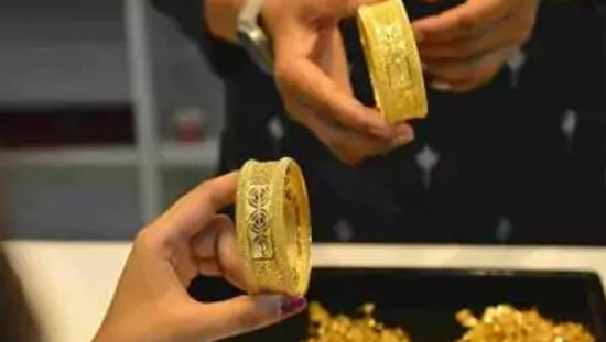 Gold jewellery and silver bars representing the decline in gold and silver prices during September.