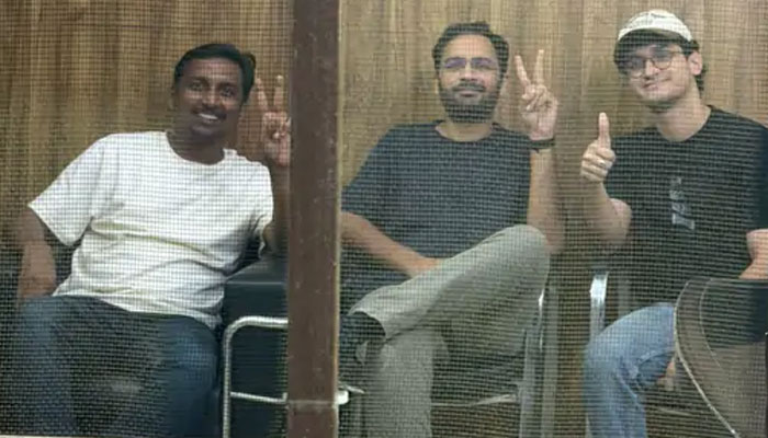 जंतर-मंतर प्रदर्शन मामले में सौरव दास और आशुतोष रांका की गिरफ्तारी के बाद राहुल गांधी की प्रतिक्रिया