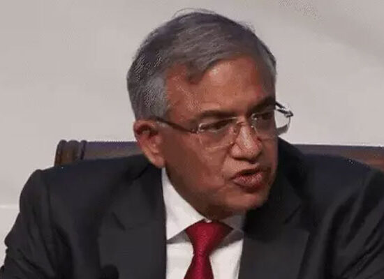 सुप्रीम कोर्ट में CEC ज्ञानेश कुमार और SIR से जुड़ी याचिकाओं पर सुनवाई